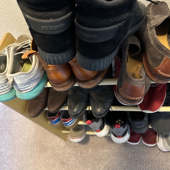 Old shoes make offer - Picture 9 of 14